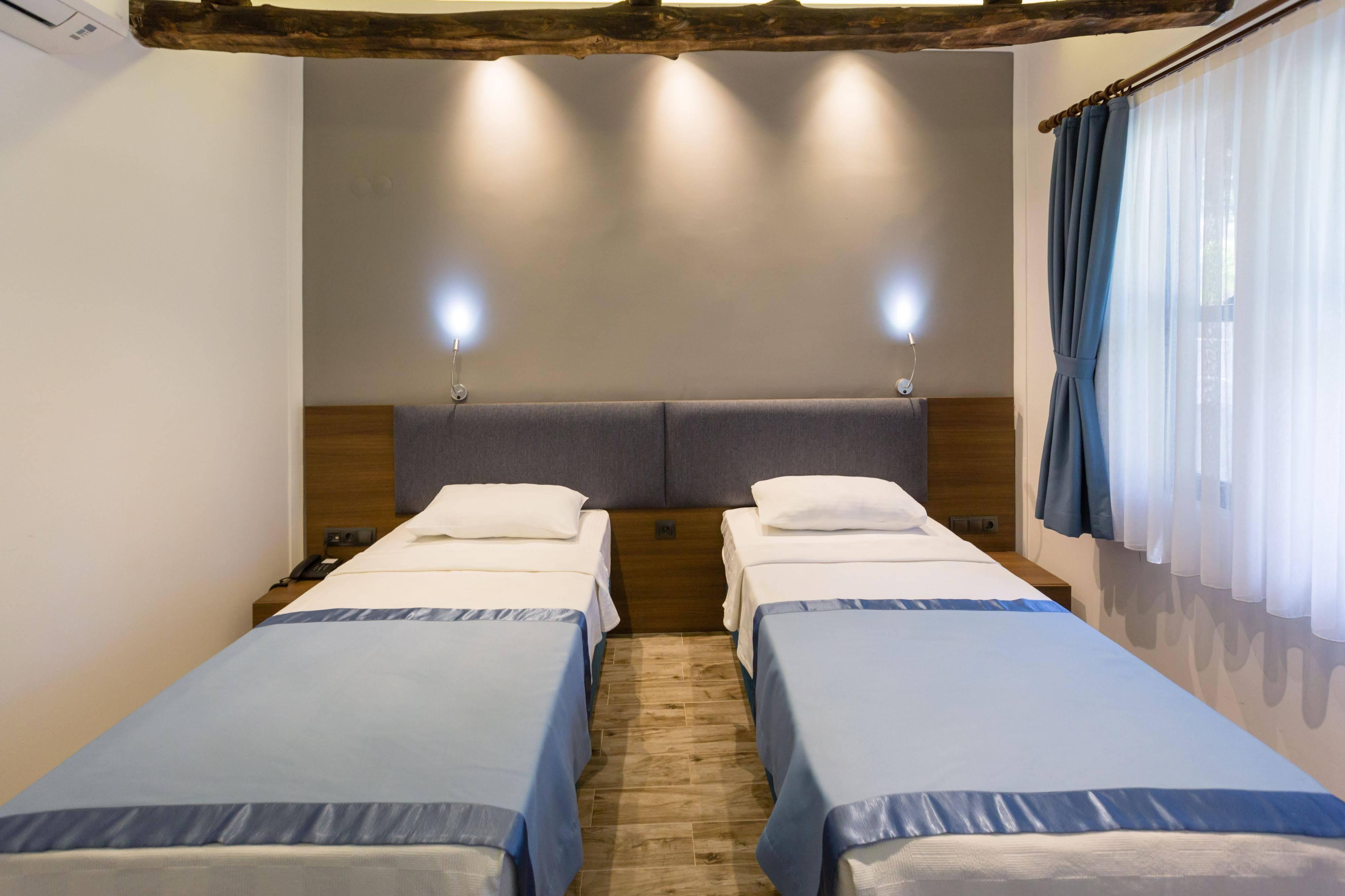 Risus Garden Marina Hotel Кушадасъ Екстериор снимка