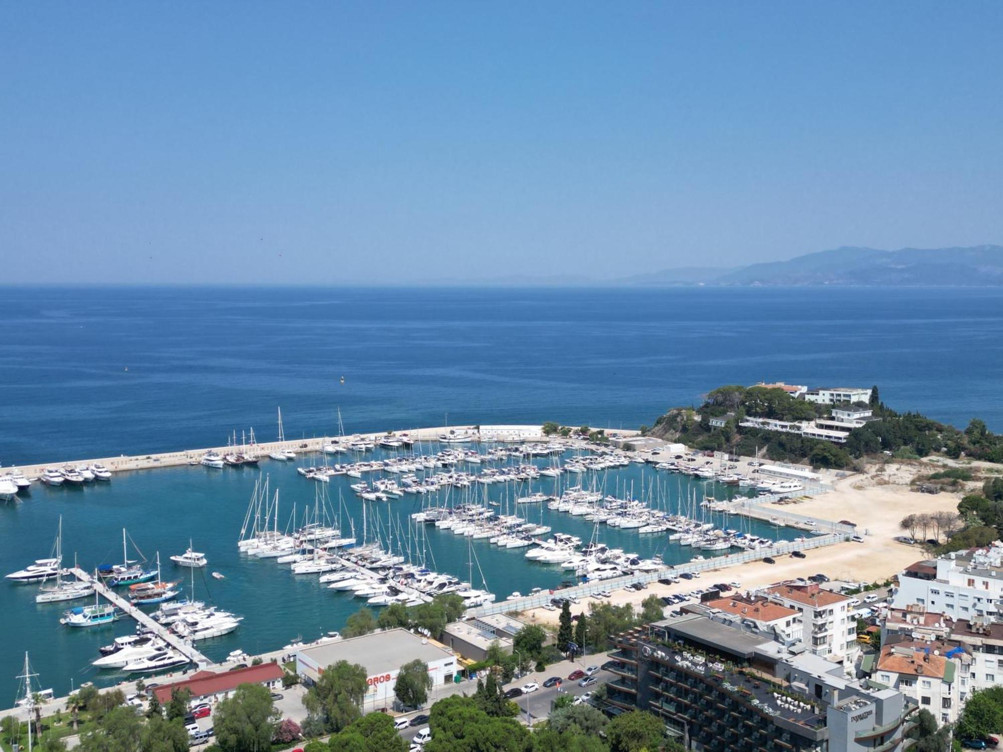 Risus Garden Marina Hotel Кушадасъ Екстериор снимка